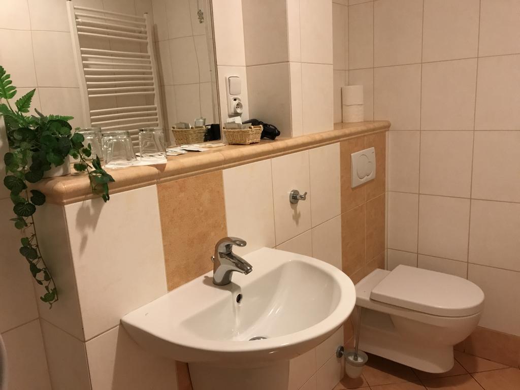 Hotel Bohemia Їчін Екстер'єр фото