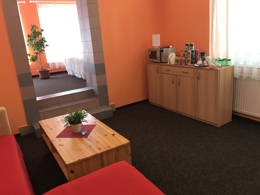 Hotel Bohemia Їчін Екстер'єр фото