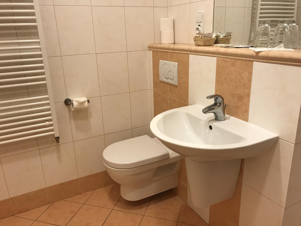 Hotel Bohemia Їчін Екстер'єр фото