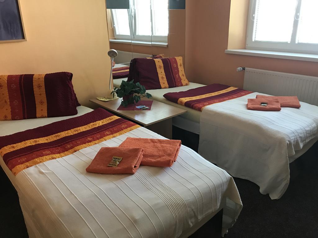 Hotel Bohemia Їчін Екстер'єр фото