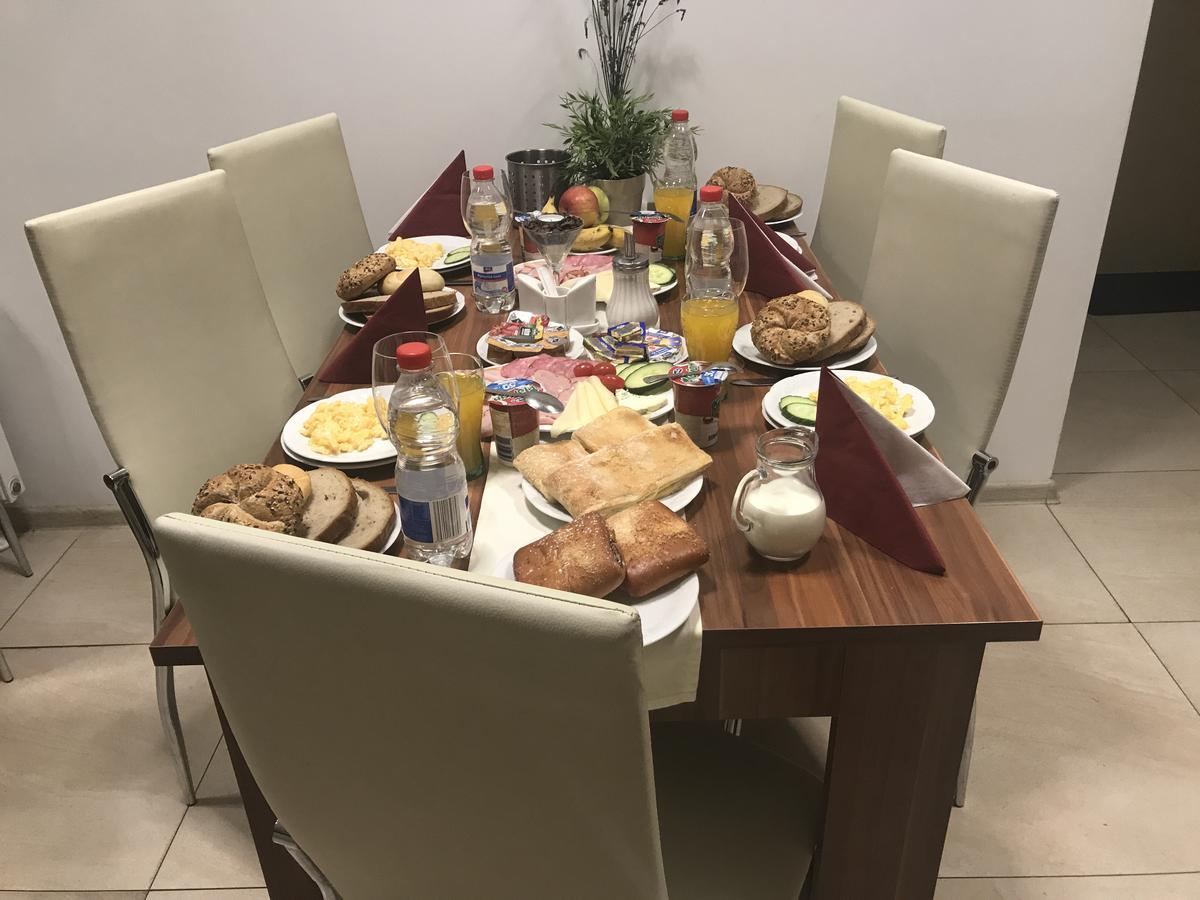 Hotel Bohemia Їчін Екстер'єр фото
