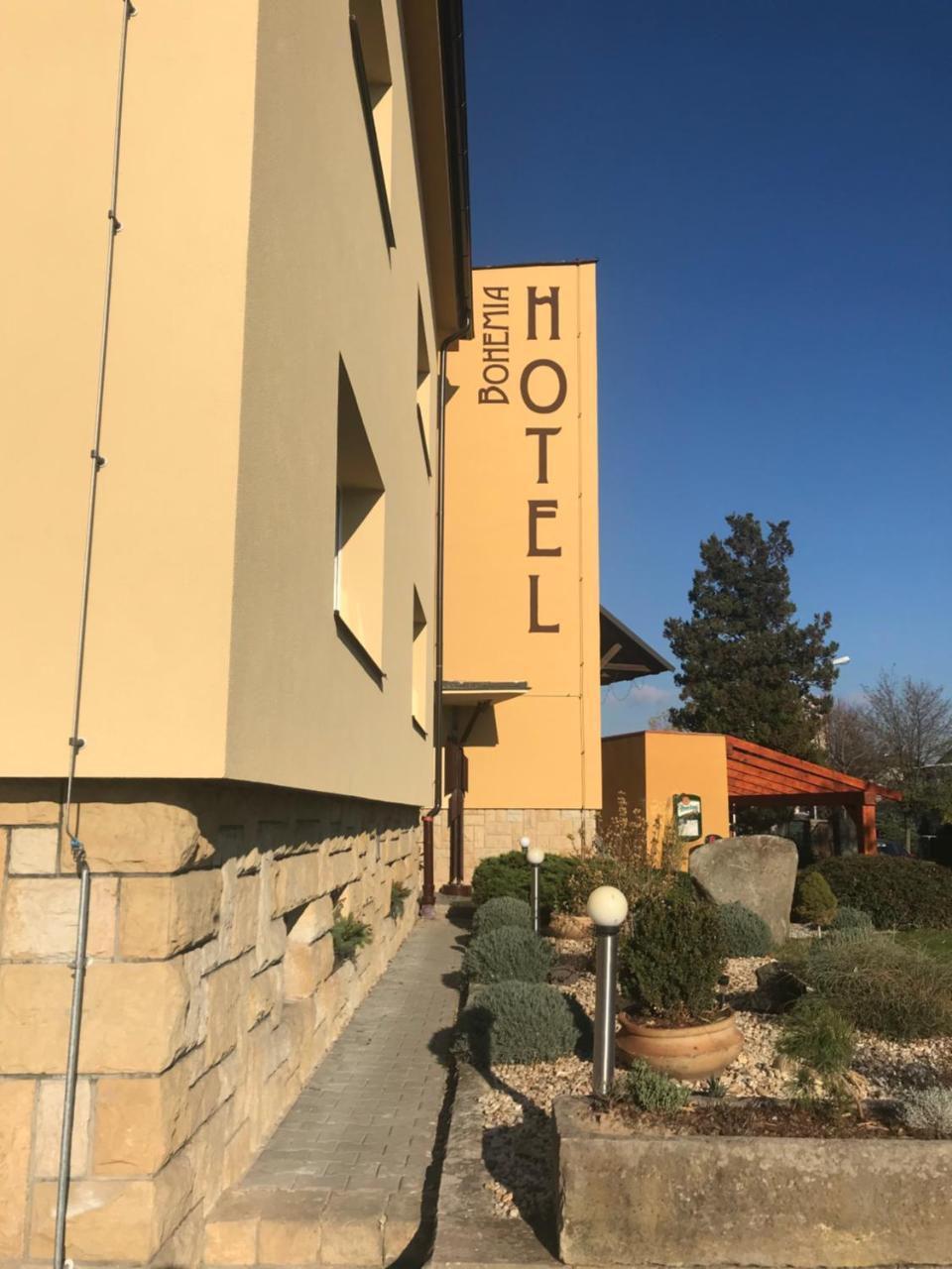 Hotel Bohemia Їчін Екстер'єр фото